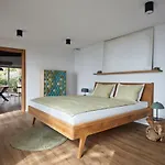 Encanta Villa